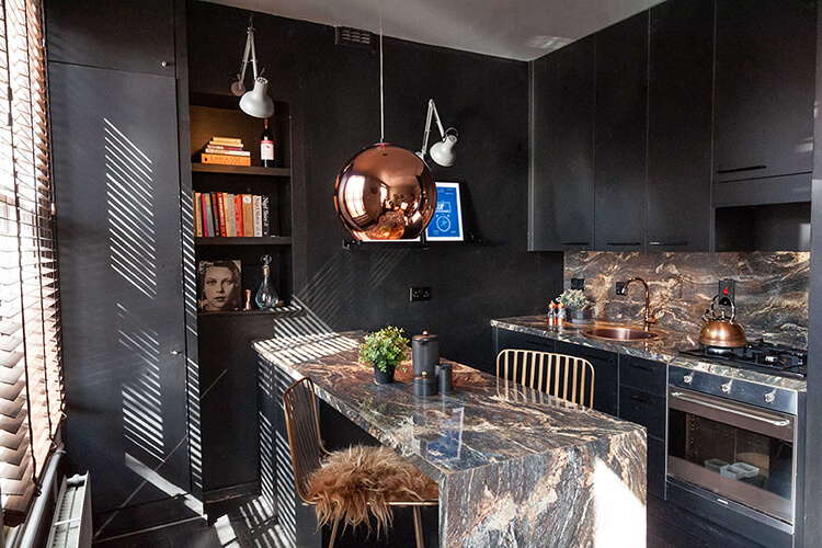 Black kitchen
