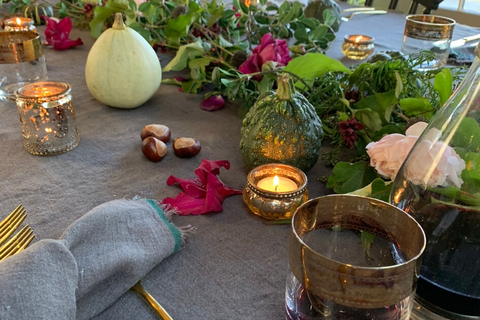 How to create an autumn table centre